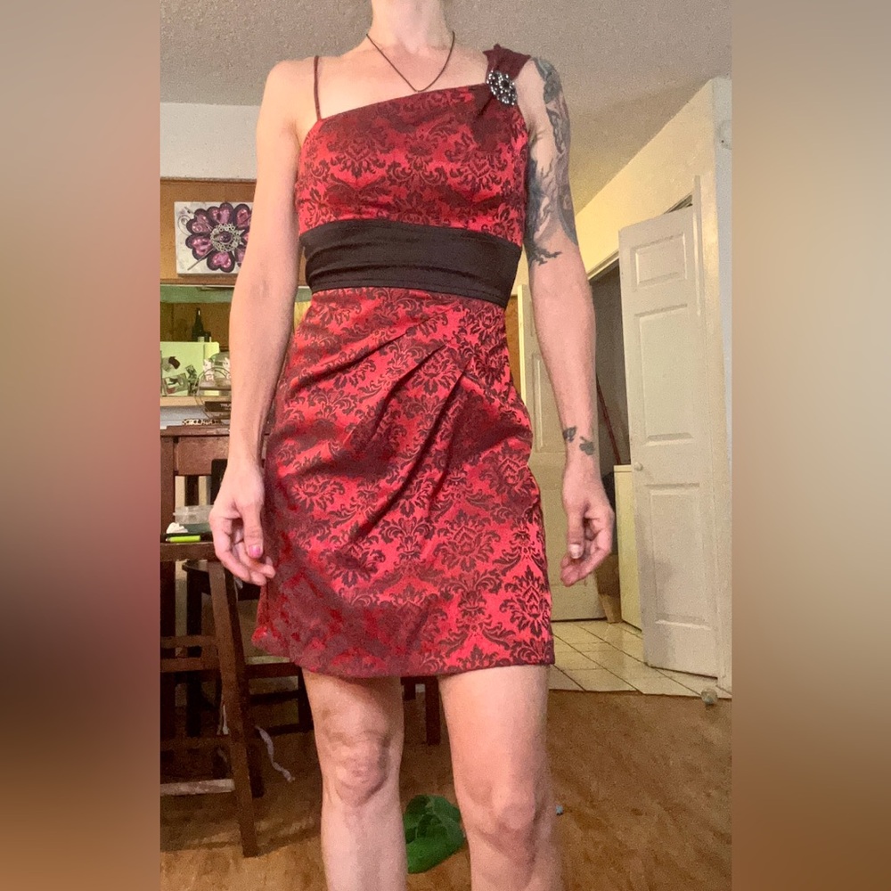 Cute red and black dress, size 3